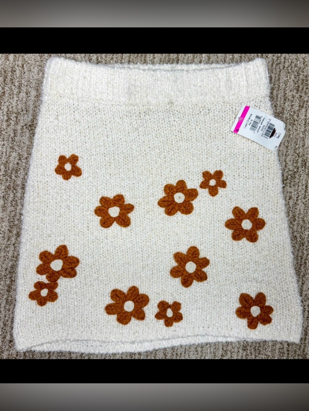 Jacqui E Cream Knit Skirt with Brown Floral Appliqués size Small